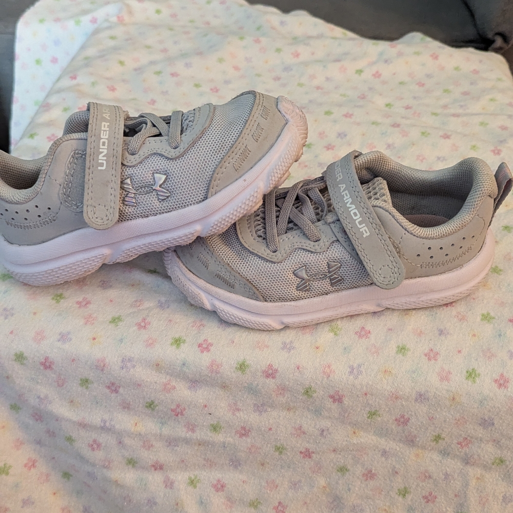 Under Armour Kids Gray Sneakers Toddler Size 8
